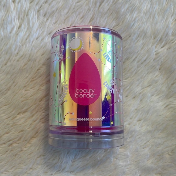 New! Beauty Blender Aquarius Makeup Sponge Limited Edition Zodiac Collection - Picture 2 of 5